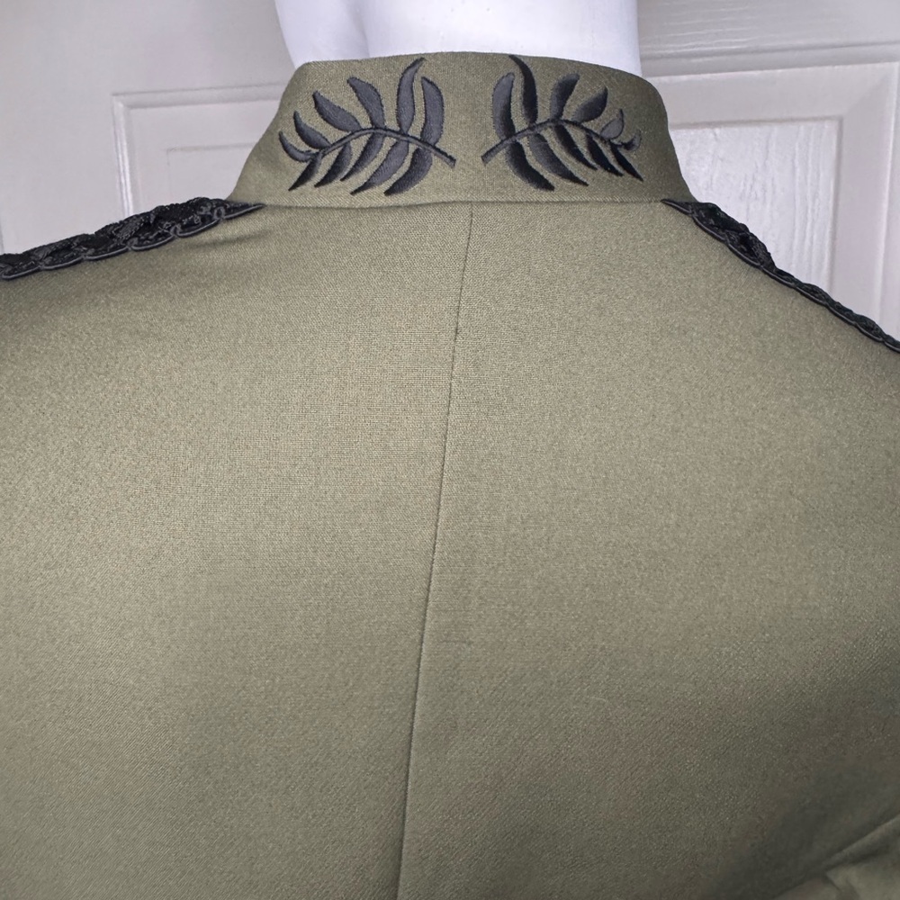 The Extreme collection RARE military Green
Black fur jacket size 38 Unique. - Picture 7 of 17